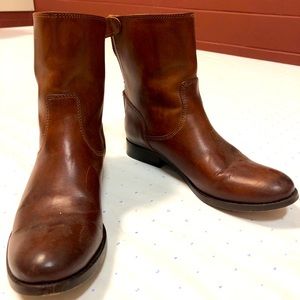 Like new Frye boots